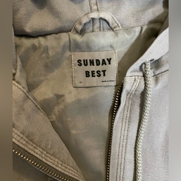 Aritzia Sunday Best Zip Up - Picture 2 of 2